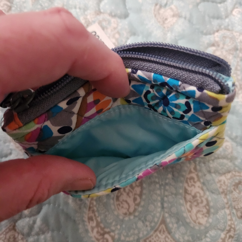 Vera Bradley Change Purse - Picture 5 of 5